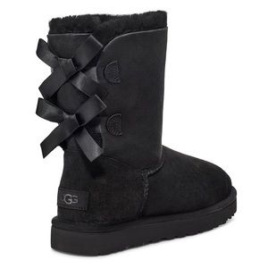 UGG Australia Bailey Bow II Boots in Black Women’s Size 7